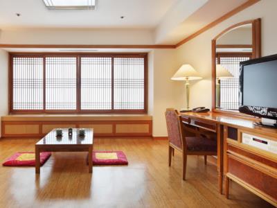 Hotel The K 4*